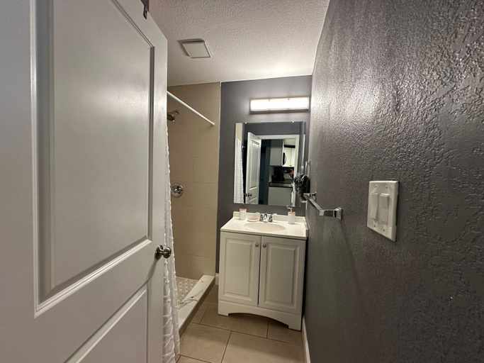 Bathroom 3, Gran casa para 8 cerca de Atraciones, Hillsborough
