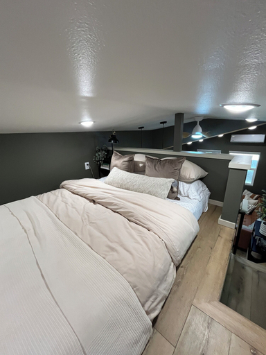 Bedroom 16