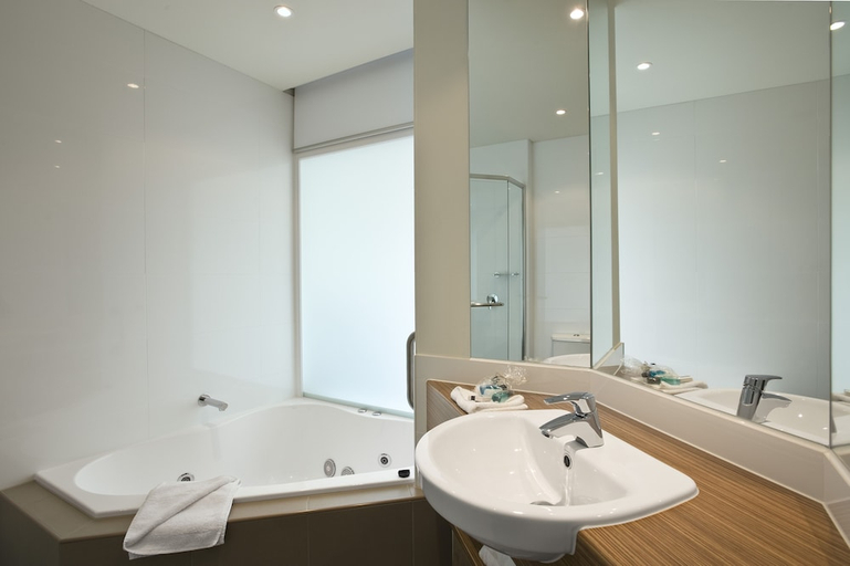 Bathroom 3, The Waves Serviced Apartments, Bass Coast  - Phillip Is.