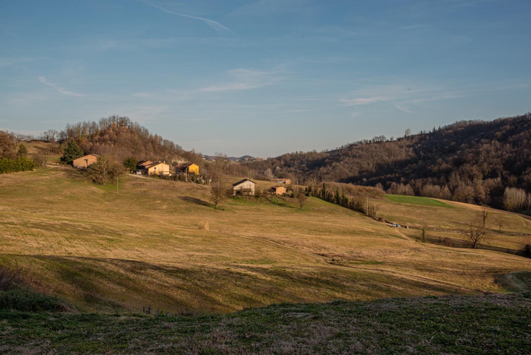 Others 4, Nutrilamente country house, Asti
