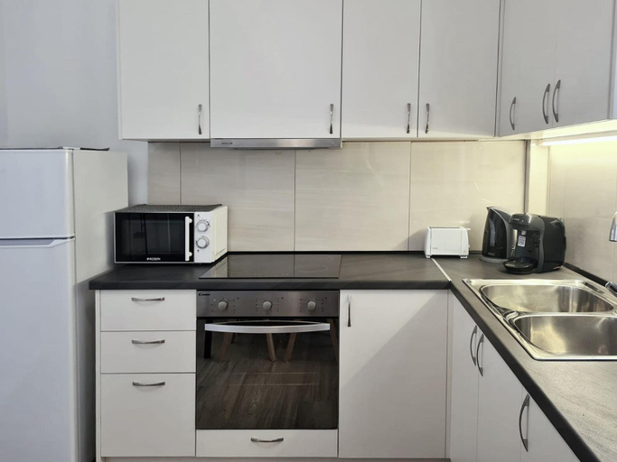Others 4, Phaedrus Living Piraeus Abstract Flat, Attica