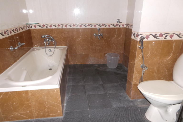 Bathroom 3, Hotel Span, Kozhikode