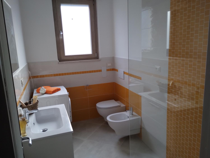 Bathroom 3, Monti d'aMare, Napoli