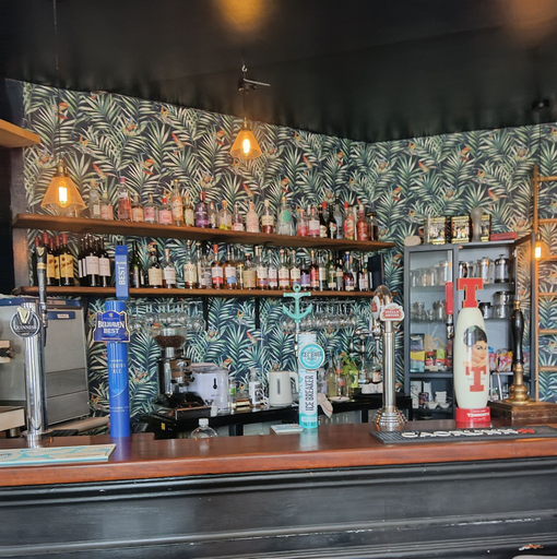 Food & Drinks 5, Hotel Square, Moray