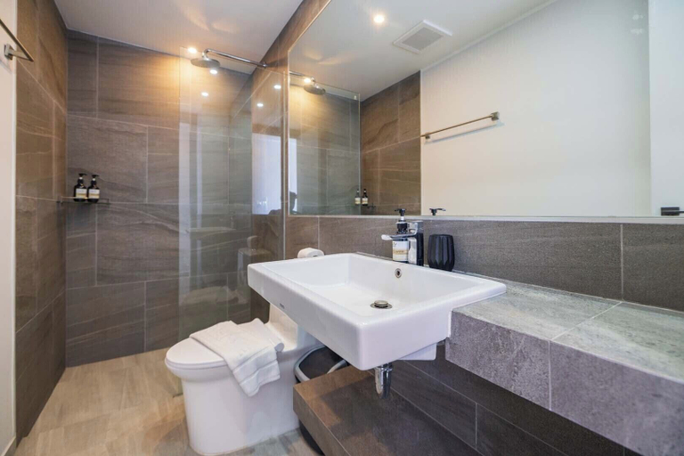 Bathroom 4, Modern Condo near the Beach - NV5, Pulau Phuket