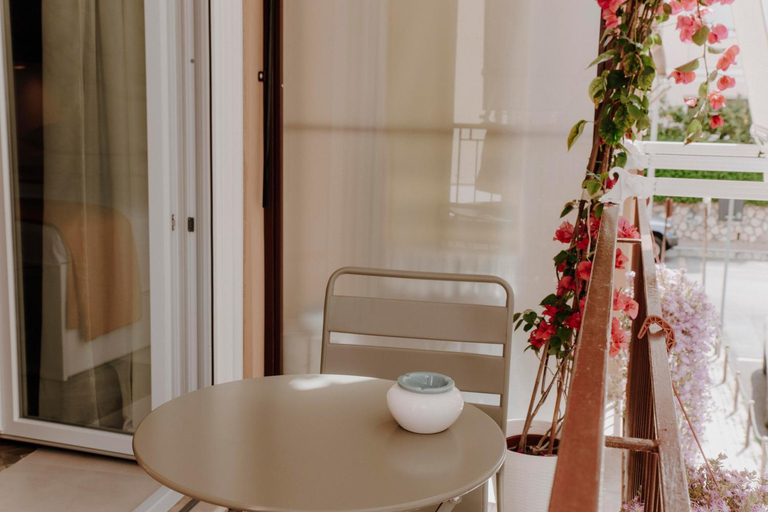 Others 3, PETRARCA17 Guest house a due passi dal mare, Latina