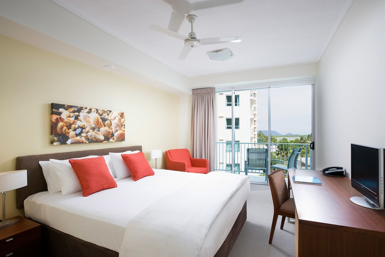 Bedroom 3, Mantra Trilogy Cairns, Cairns