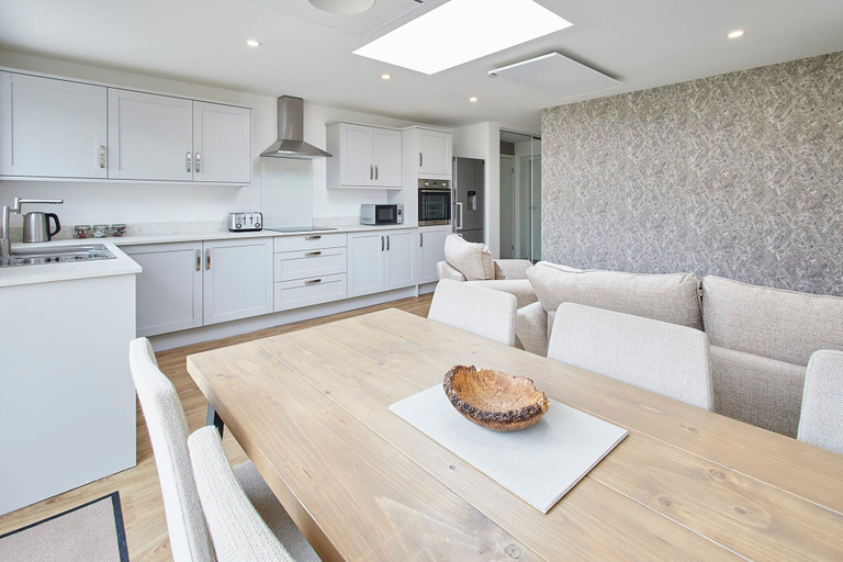 Others 5, Host Stay Emilyn House, South Tyneside