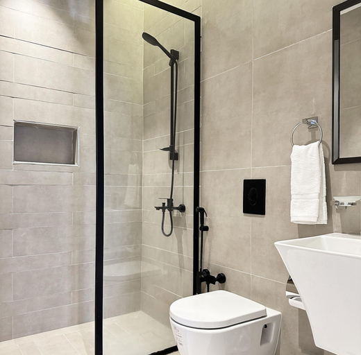 Bathroom 2, Kease Malqa B-1 Royal Blackness AZ18, Riyadh