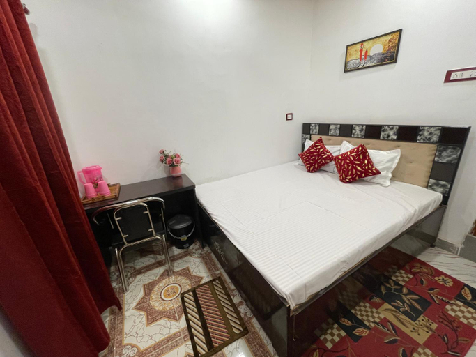 Bedroom 2, Govind Atithi Grah, Faizabad