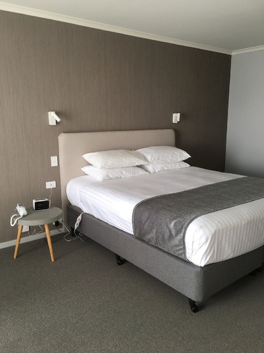 Bedroom 3, Argosy Motor Inn                                                                            , Devonport