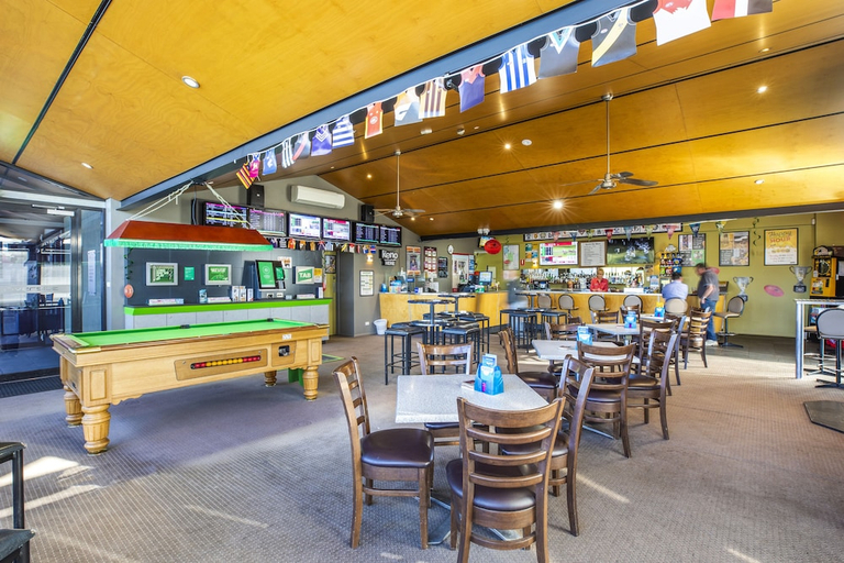 Food & Drinks 4, Nightcap at Riverside Hotel, West Tamar - Pt A