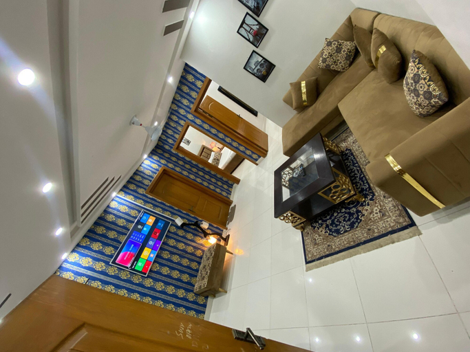 Others 3, Harvey's Apartment, Islamabad
