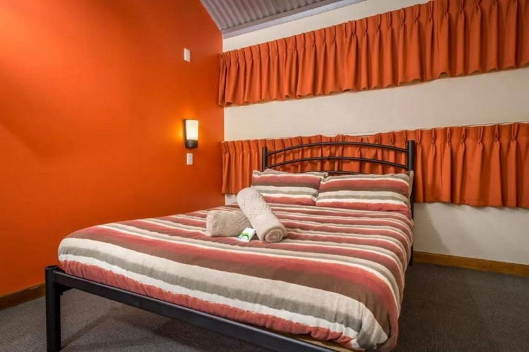 Bedroom 2, Red Rock Hostel, Alice Springs- Stuart
