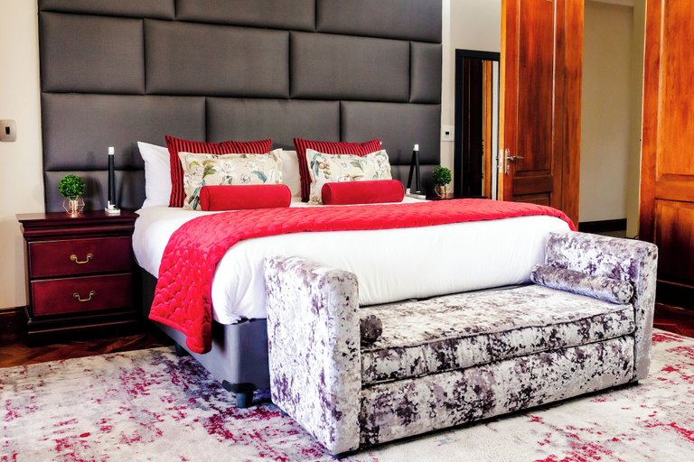 Bedroom 4, ONE O EIGHT BOUTIQUE HOTEL, Ekurhuleni