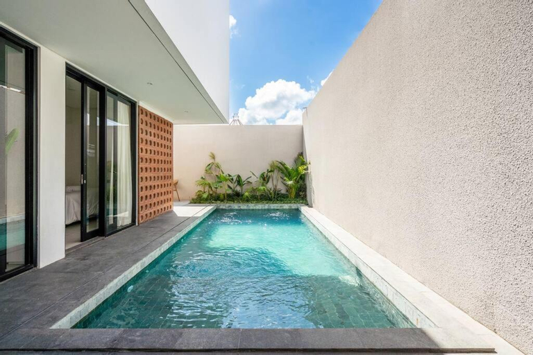 Swimming Pool 1