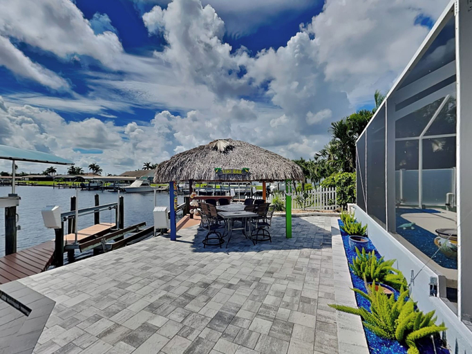 Food & Drinks, Sunrise Soiree, Lee