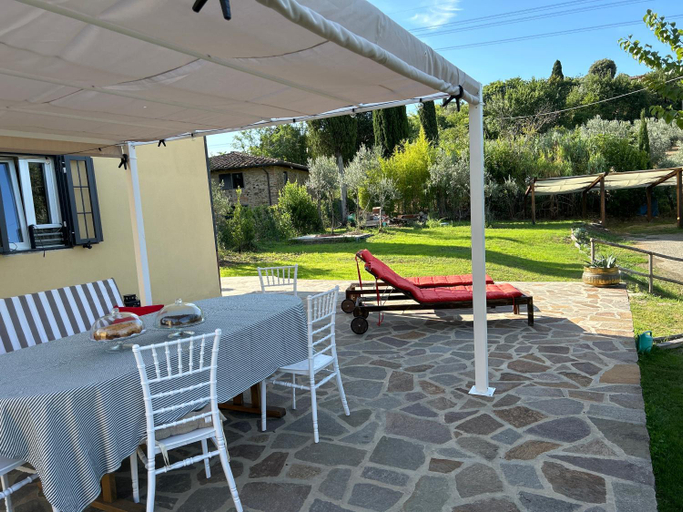 Others 4, matana b&b, Prato