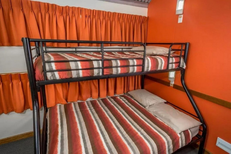 Bedroom 2, Red Rock Hostel, Alice Springs- Stuart