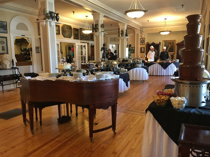 Food & Drinks 5, Lake Lure Inn & Spa, Rutherford