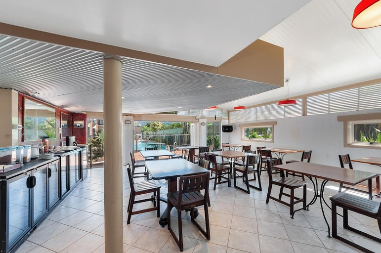 Food & Drinks 5, Tropical Queenslander Hotel, Cairns