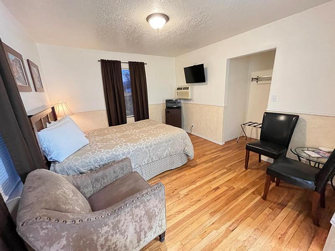 Bedroom 6