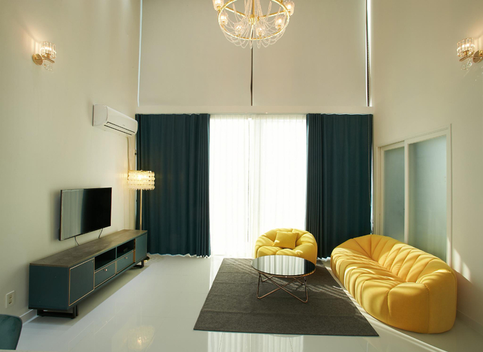 Others 5, White pension, Jung