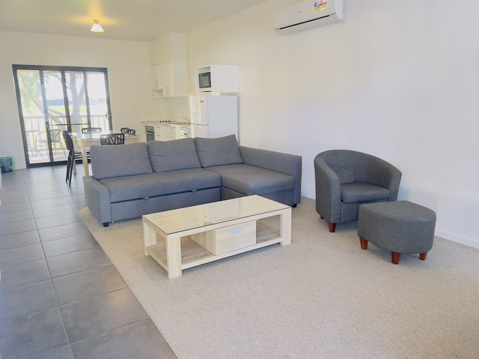 Others 5, Port Fairy Motor Inn, Moyne - South