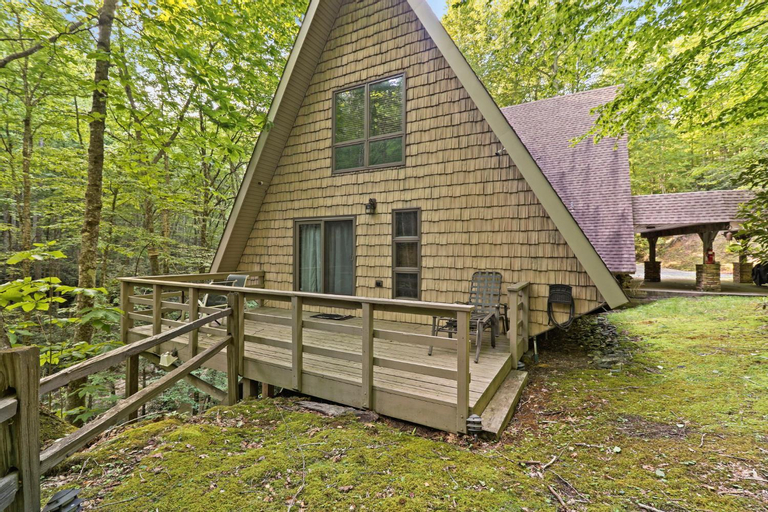 360 Locust Ridge Rd Whole by Carolina Stays, Watauga