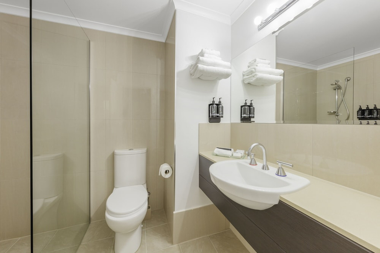 Bathroom 3, Ramada Encore by Wyndham Belconnen Canberra, Canberra