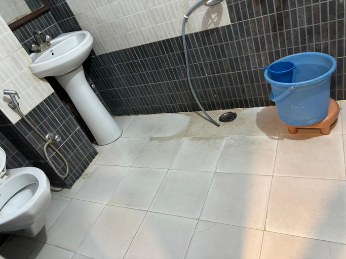 Bathroom 3, Hotel Mangal, Jaipur
