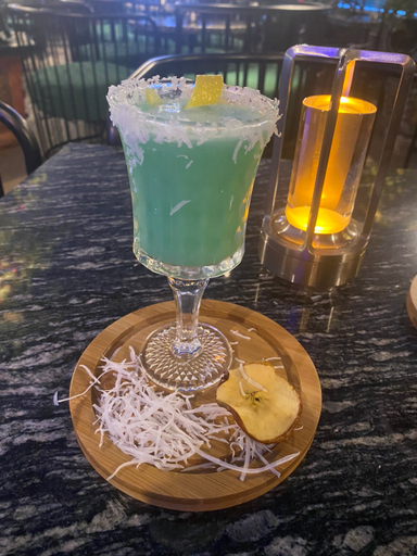 Food & Drinks 5, Victor Metropolis lakeside Hotel & Rooftop Bar, Đống Đa