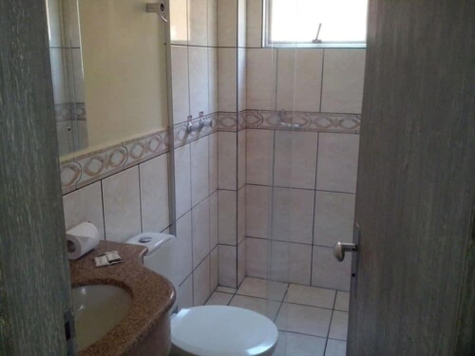 Bathroom, Pousada 4Estacoes, Caldas Novas