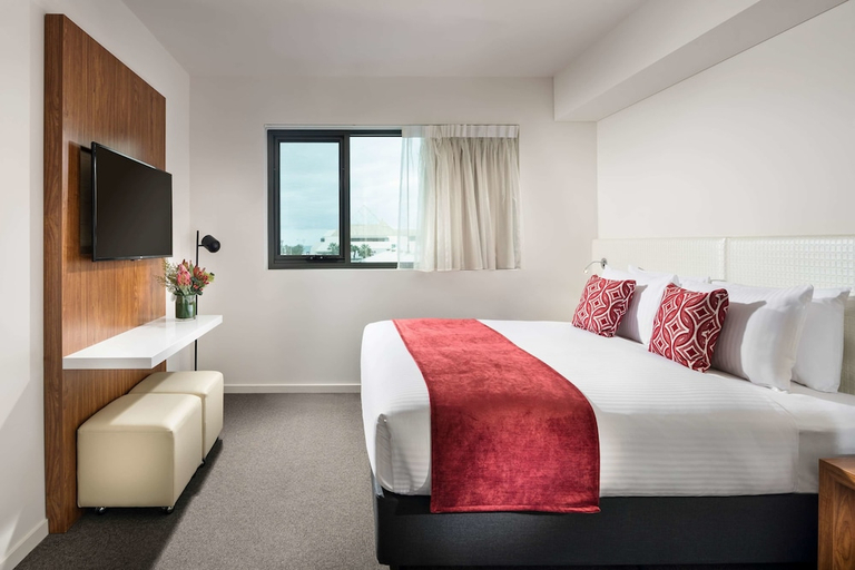 Bedroom 2, Ramada by Wyndham VetroBlu Scarborough Beach, Stirling