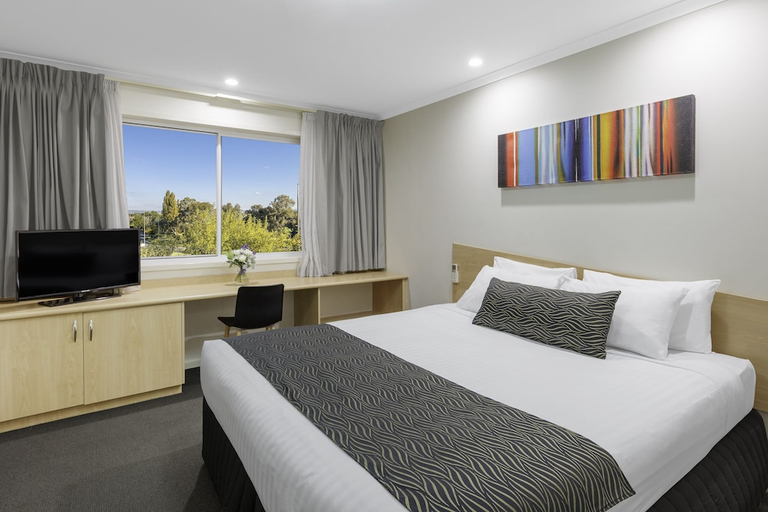 Bedroom 2, Ramada Encore by Wyndham Belconnen Canberra, Canberra