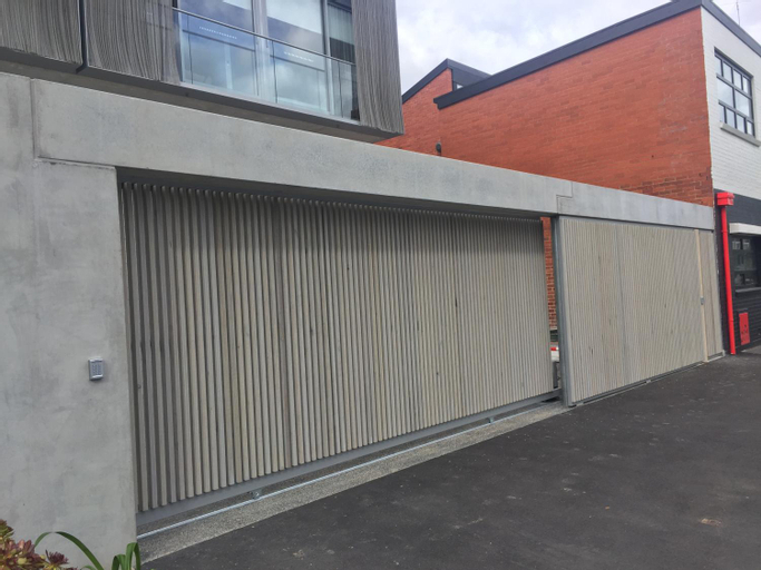 Exterior 15