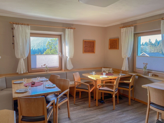 Others 5, Chalet in Filzmoos with Sauna Mountain Views, Sankt Johann im Pongau
