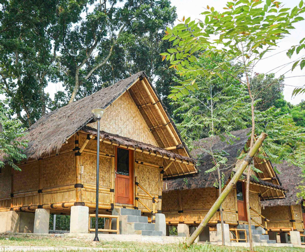 Exterior 2