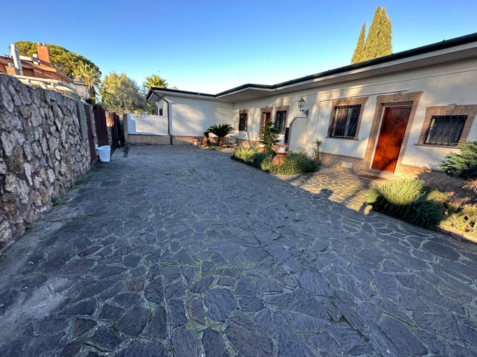 Others 2, Residence Villa il sogno, Roma