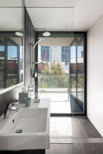 Bathroom 4, Alex Hotel, Perth