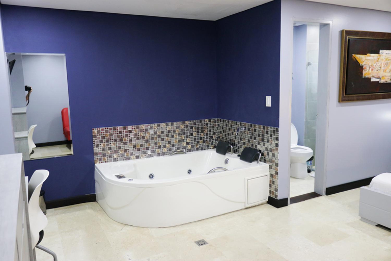 Bathroom 4, Hotel Lleras 10, Medellín