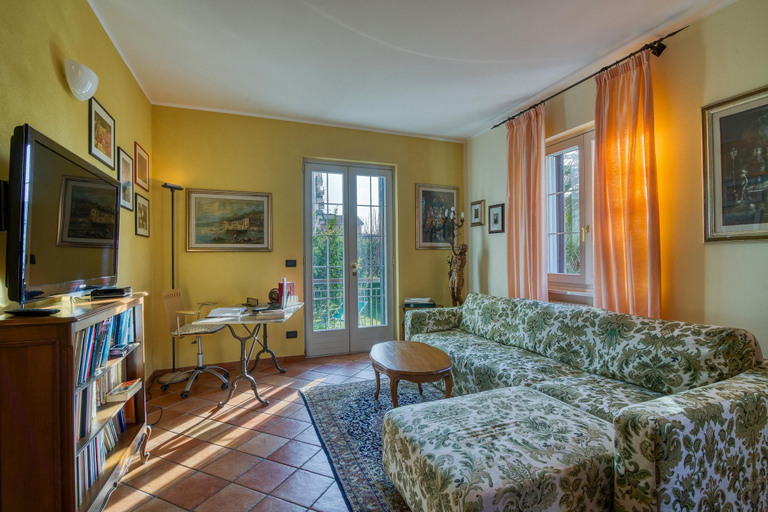 Room 3, La Casetta Sull Albero 900m From the sea, Savona