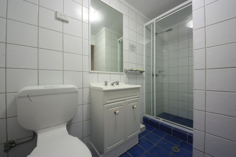 Bathroom 3, Coconut Grove Holiday Apartments, Coconut Grove