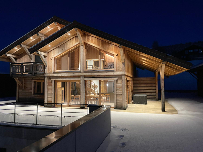Others 2, Chalets Coeur du Lac, Doubs