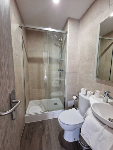 Bathroom 4, Hotel D'Anjou, Hauts-de-Seine
