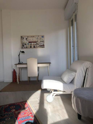 Bedroom 2, Holly's House apartment, Bergamo
