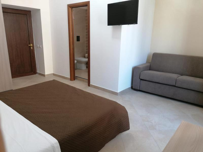 Others 4, Il Cantuccio b&b, Napoli