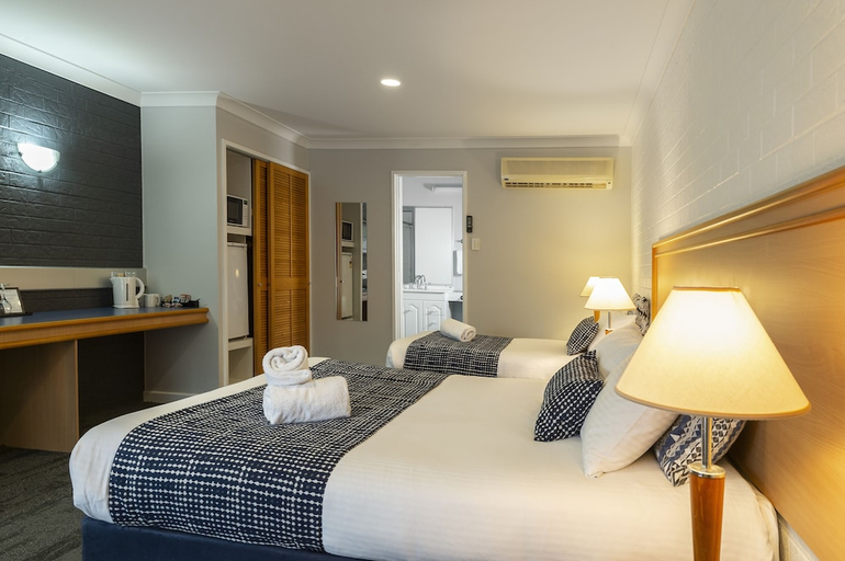 Bedroom 3, IPSWICH COUNTRY MOTEL, Ipswich - Central