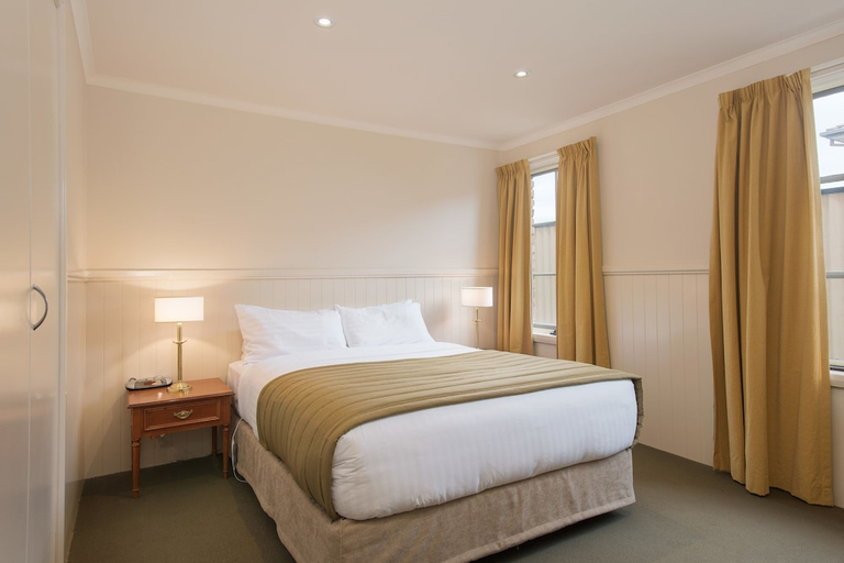 Bedroom 3, Country Club Villas, Meander Valley