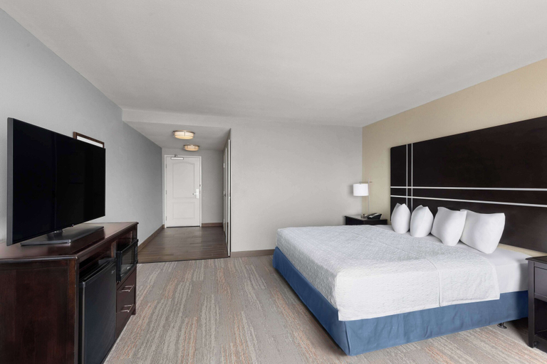 Bedroom 3, Hampton Inn & Suites Douglas, Converse